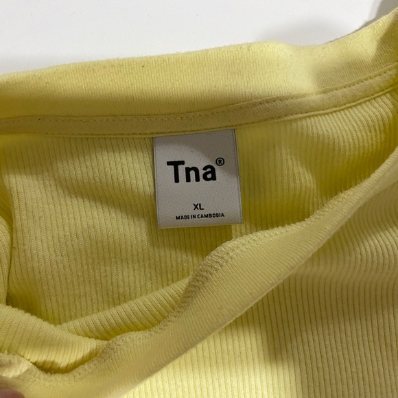 TNA Cropped ribbed tee - Picture 2 of 2